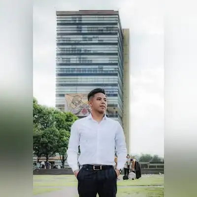 成薇洁